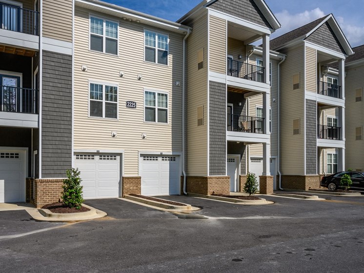 Front Exterior at Abberly Square Apartment Homes, Maryland